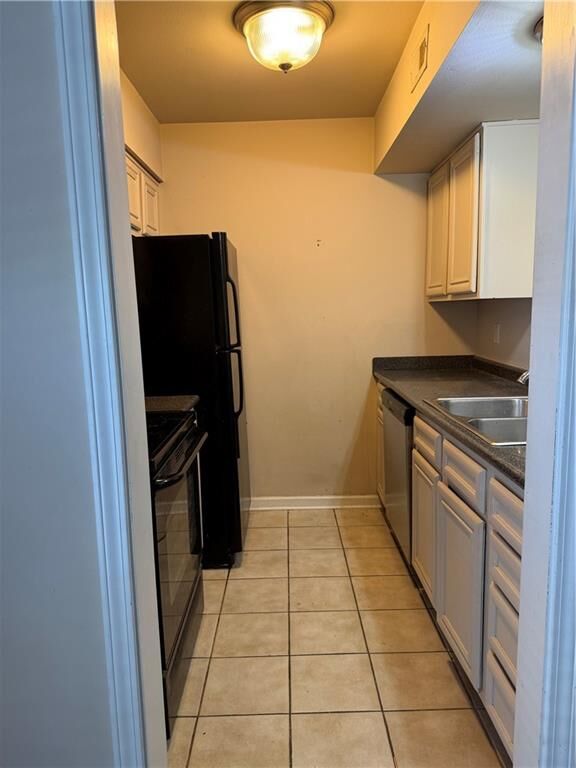 Property Photo: 2511 Metairie Lawn Drive Drive 214 LA 70002