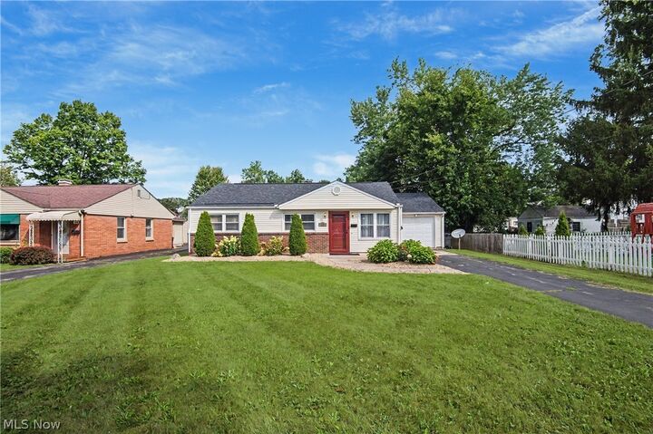 Property Photo:  120 Centervale Avenue  OH 44512 