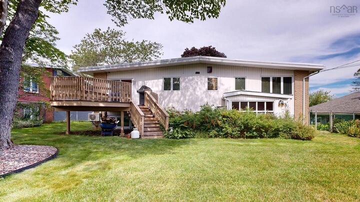 Property Photo:  24 Deepwood     Clayton Park Crescent  NS B3M 2Y5 
