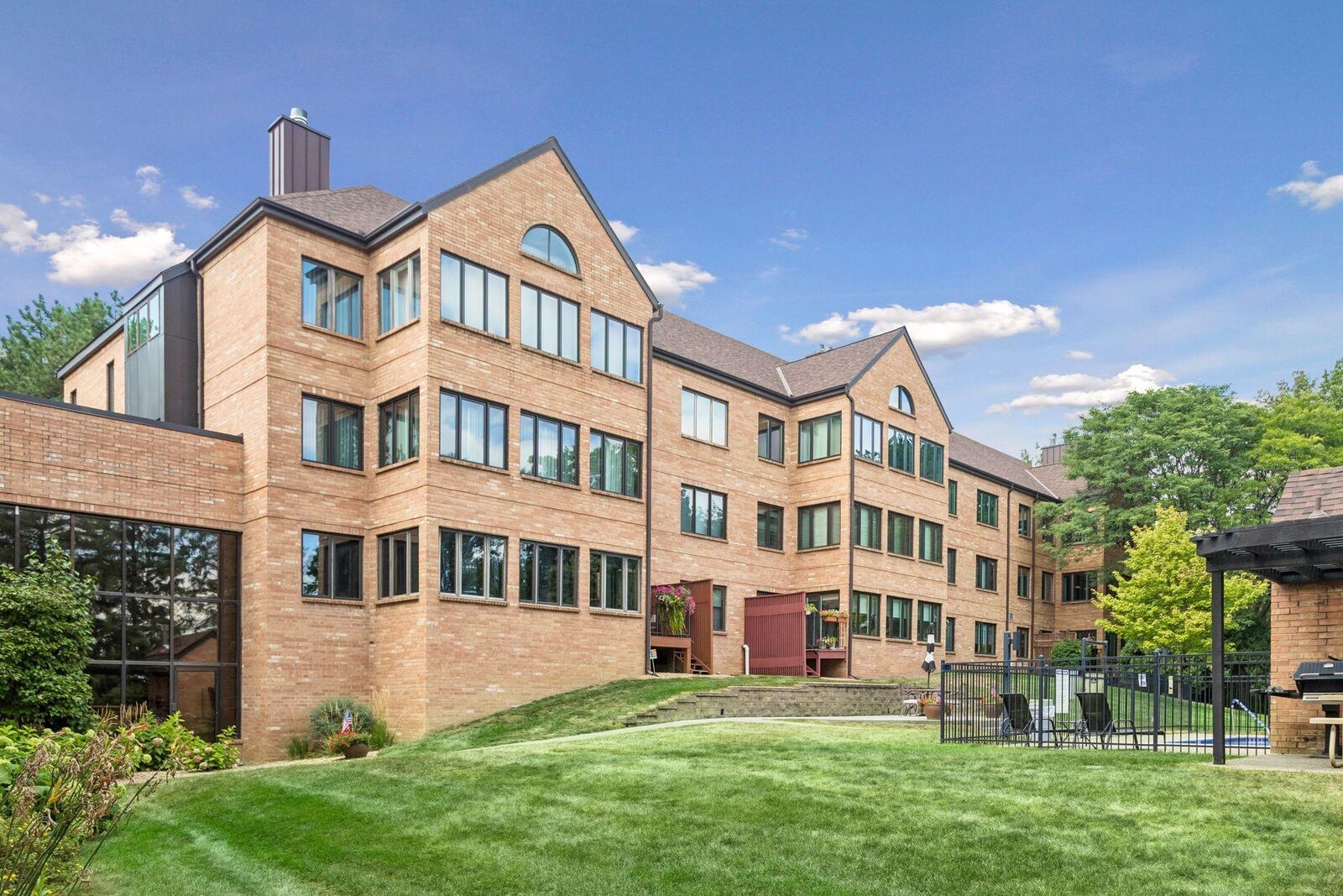 Property Photo:  1830 Eagle Ridge Drive 2003  MN 55118 