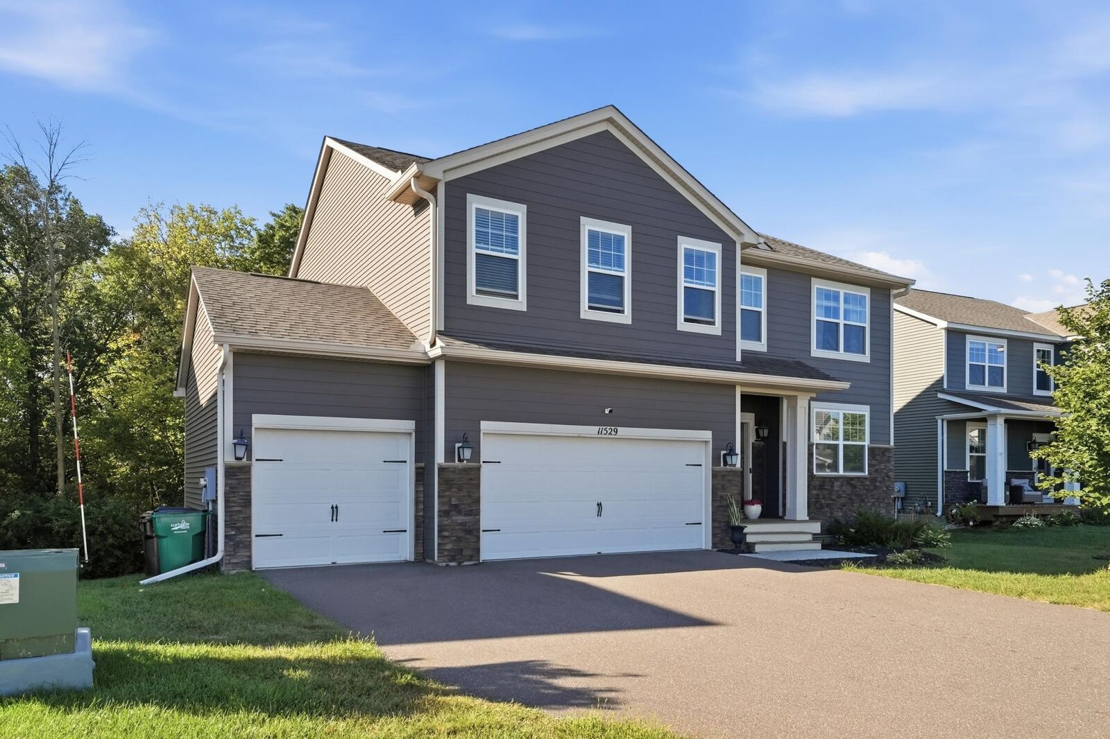 Property Photo: 11529 Pineridge Way N MN 55327