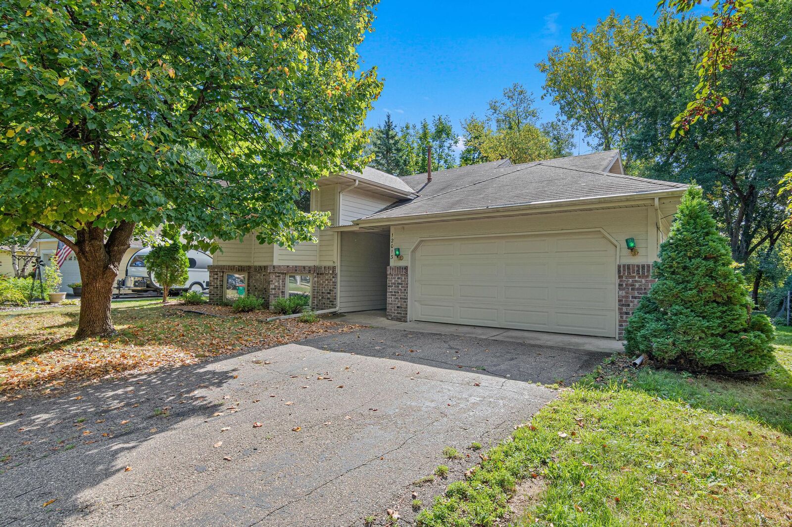 Property Photo:  12013 Summerset Lane  MN 55337 