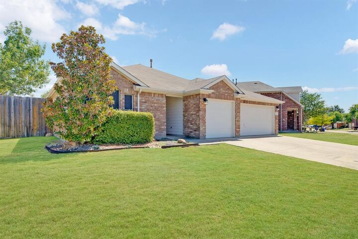 Property Photo:  132 Redbud Drive  TX 75126 