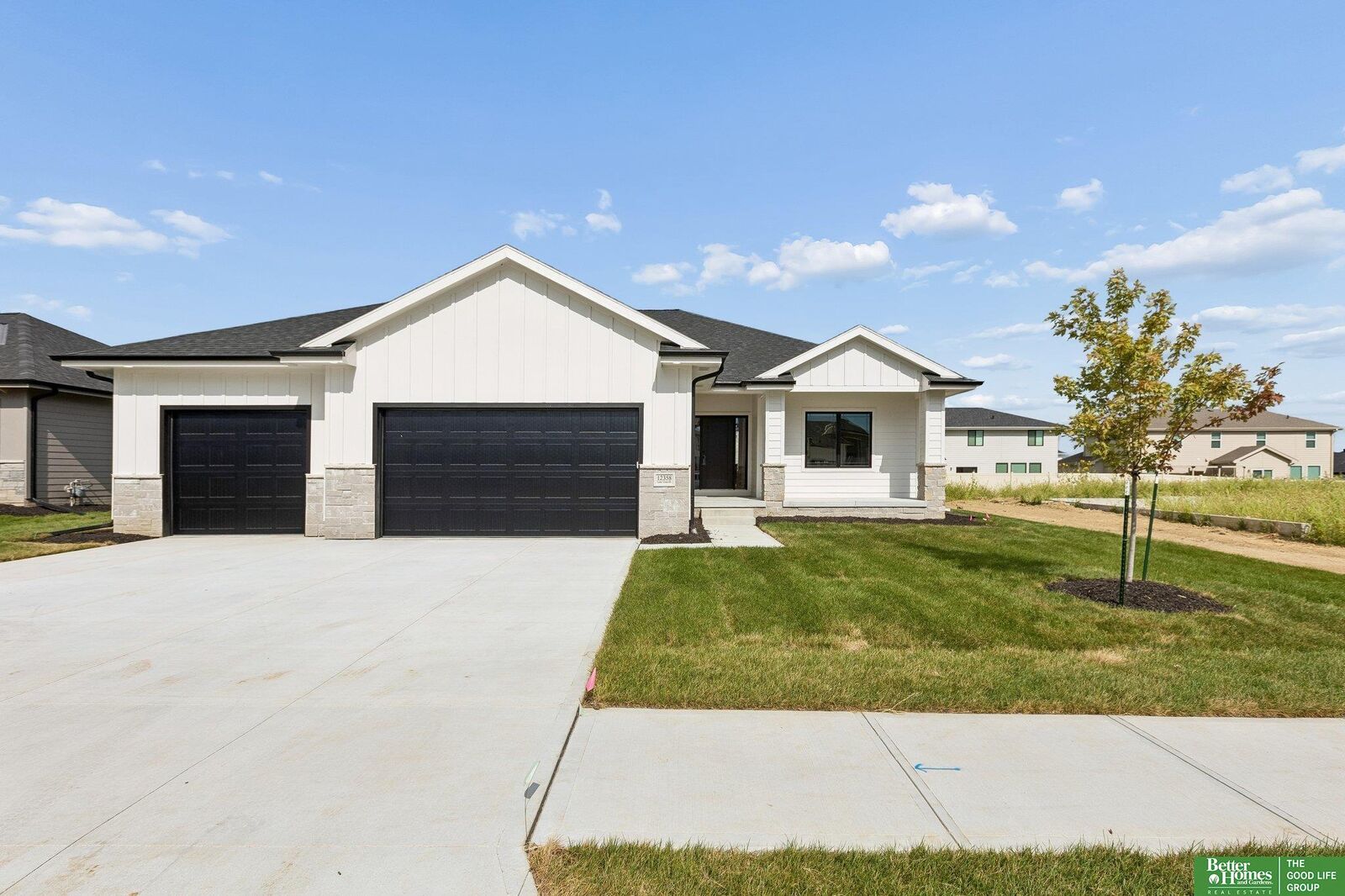 Property Photo: 12358 Lake Vista Drive NE 68046