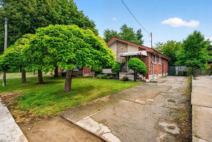 Property Photo: 95 West 4th Street ON L9C 3M8