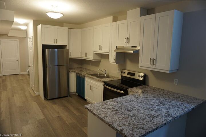 Property Photo:  56 Barbara Crescent Lower  ON N2M 4N2 