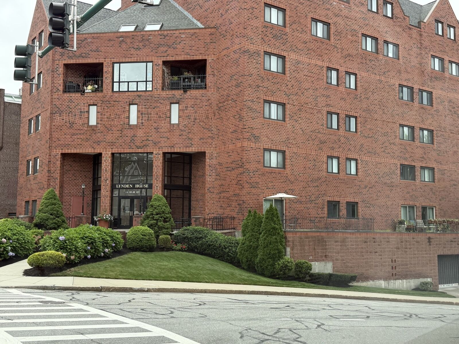 Property Photo:  44 Elm St 304  MA 01609 