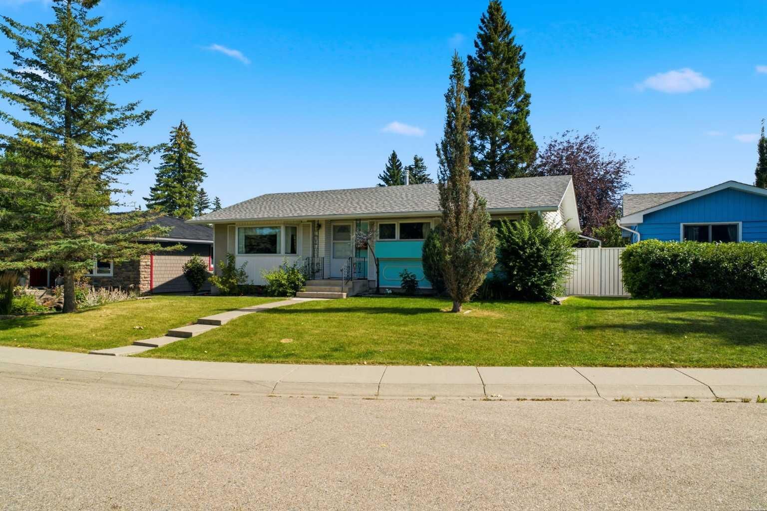 Property Photo:  3540 Bulyea Crescent NW  AB T2C 1N7 