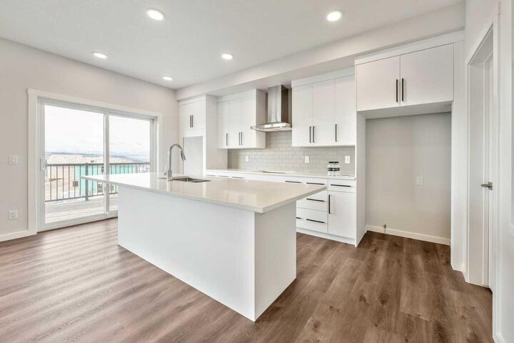 Property Photo:  28 Heritage Link  AB T4C 2J8 