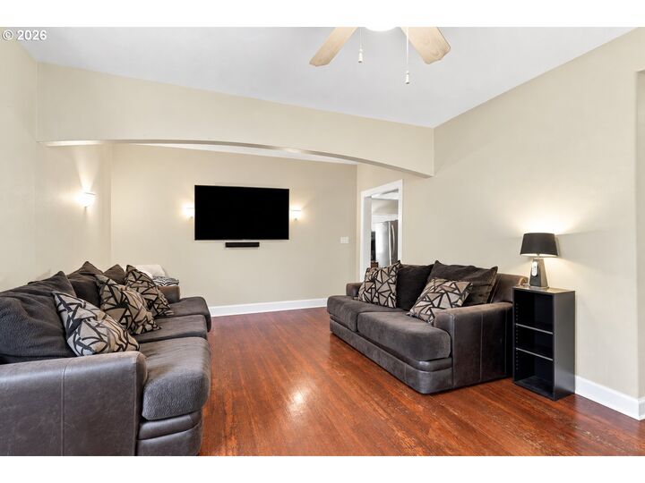 Property Photo: 30725 SW Magnolia Ave OR 97070