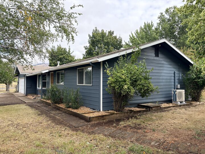 Property Photo: 60923 Overlook Dr OR 97824