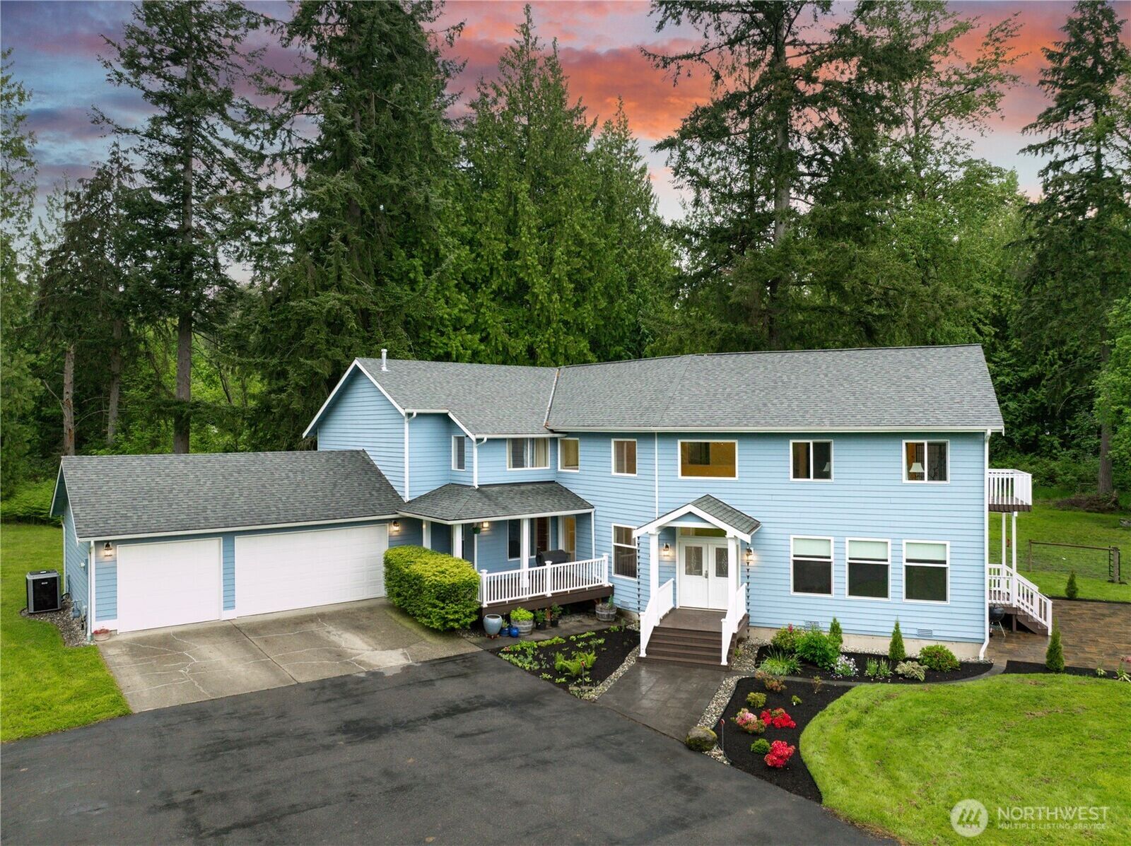 Property Photo:  17720  87th Avenue SE  WA 98296 