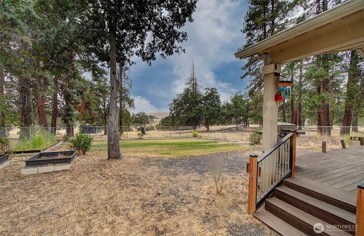 Property Photo:  80  Sara View Drive  WA 98620 