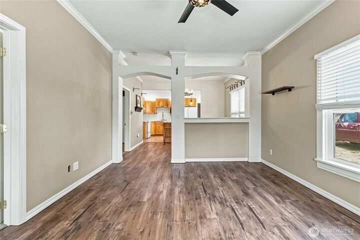 Property Photo: 1132 W Elm Street WA 99362