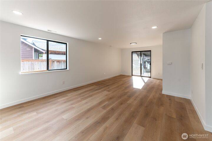 Property Photo: 3624 Nassau Avenue NE WA 98422