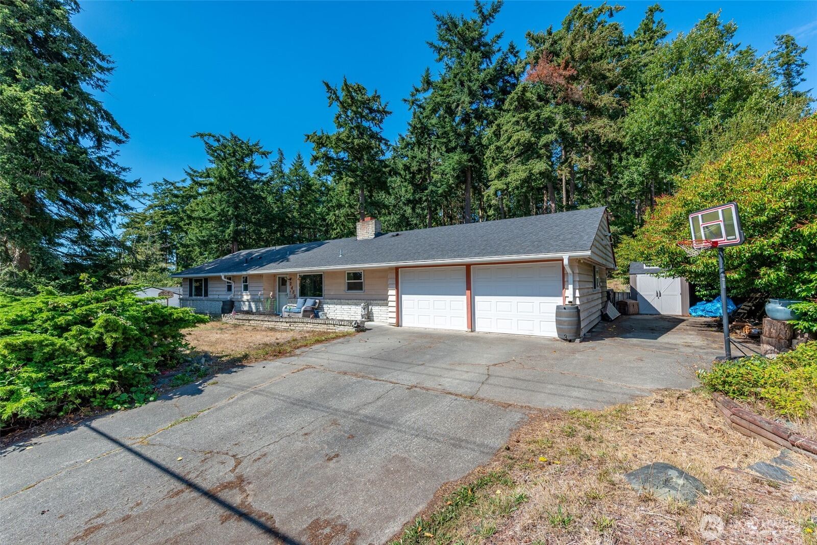 Property Photo:  2439  Loerland Lane  WA 98277 