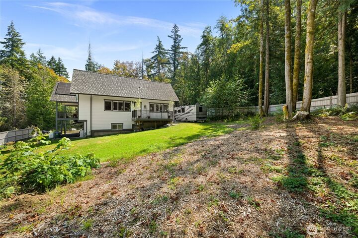 Property Photo: 971 Lakewood Lane WA 98229
