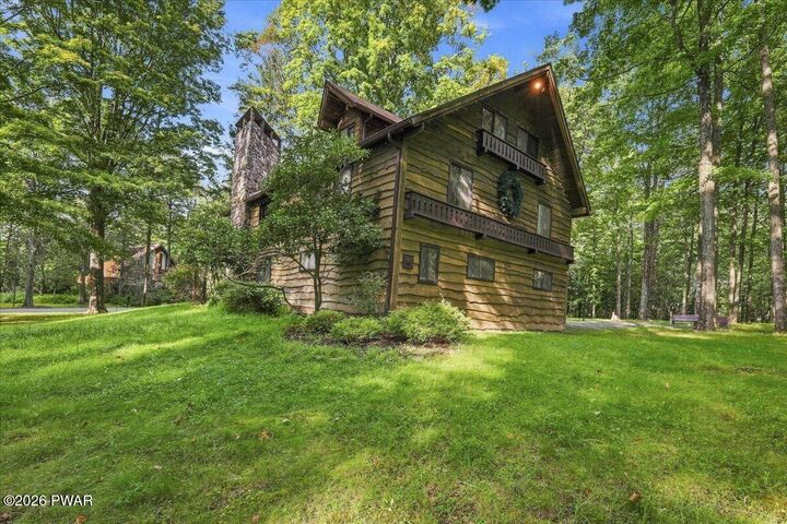 Property Photo:  109 Valley Run  PA 18426 