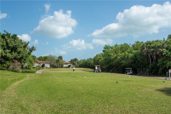 Property Photo:  7 Vista Gardens Trail 205  FL 32962 