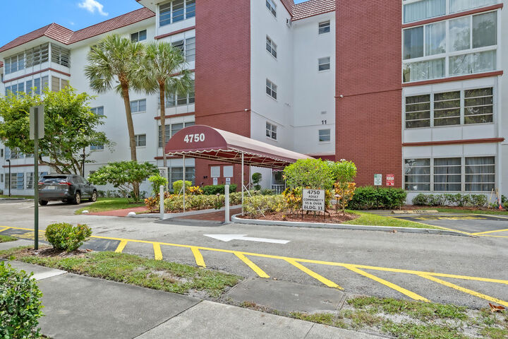 Property Photo:  4750 NW 22nd Court 408  FL 33313 