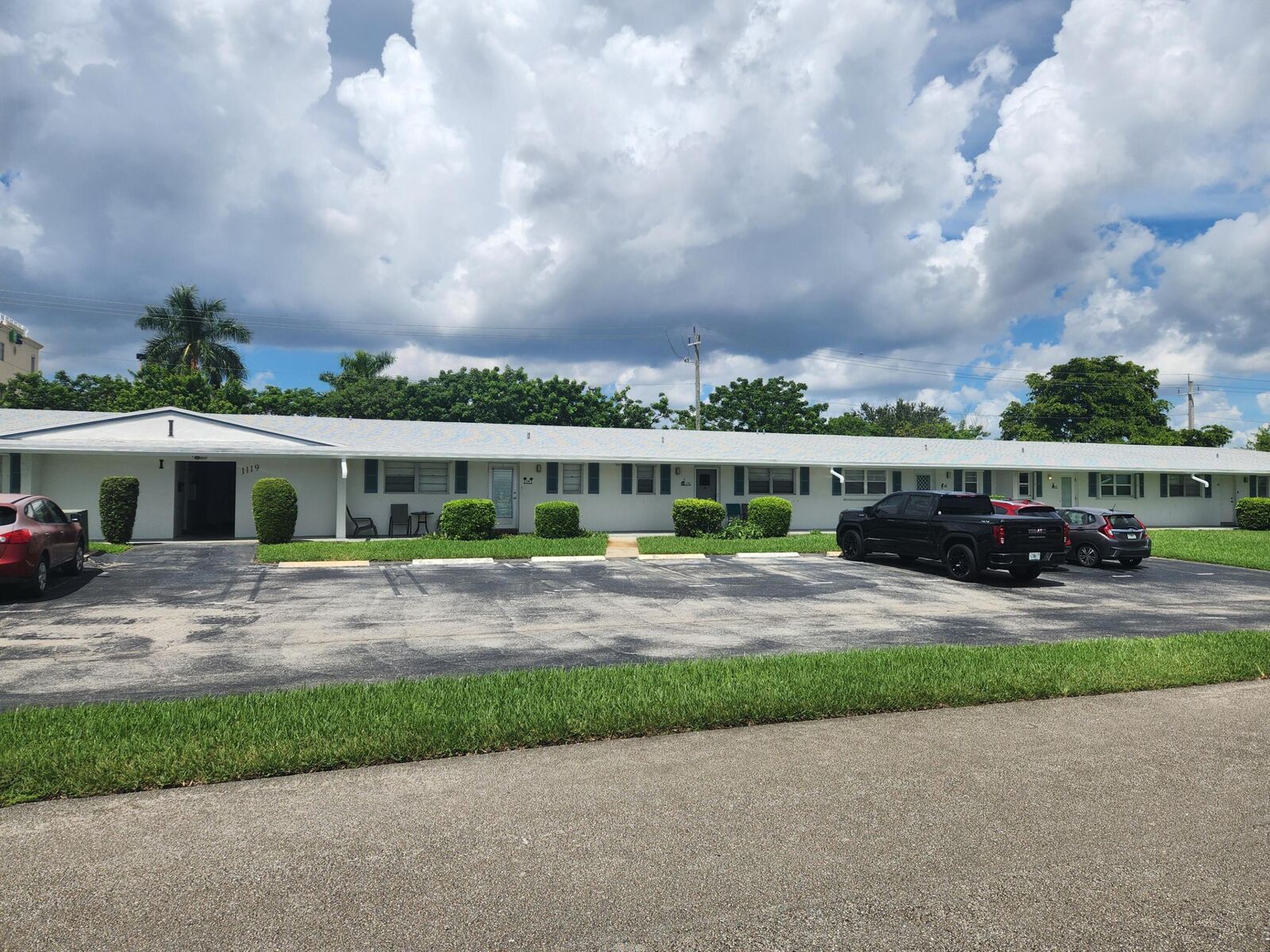 Property Photo:  1119 Lake Terrace 115  FL 33426 