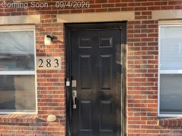 Property Photo: 283 E Palmer Street MI 48202