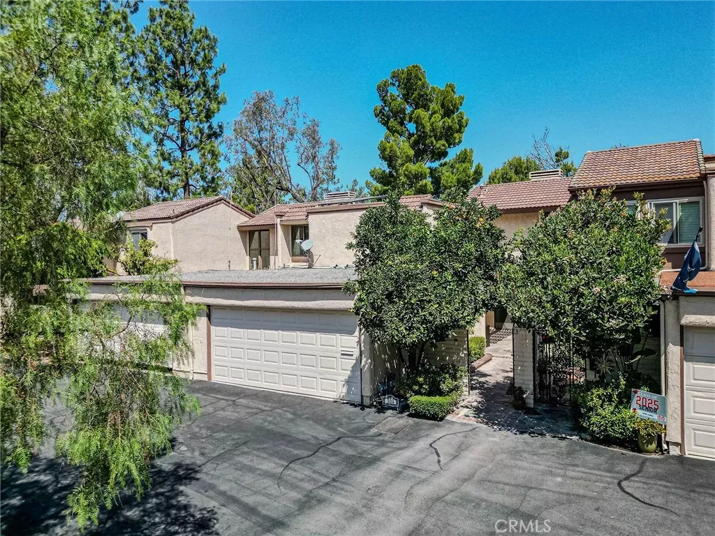 Property Photo:  304 S Vista Del Canon  CA 92807 