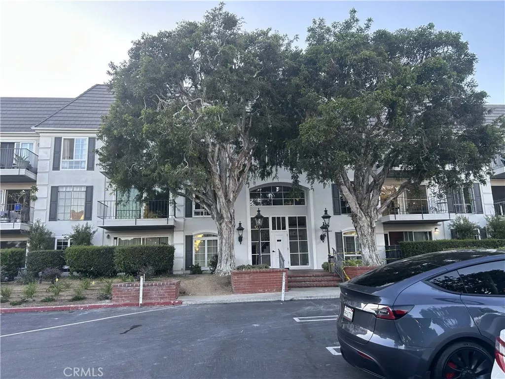 Property Photo: 500 Cagney 208 CA 92663