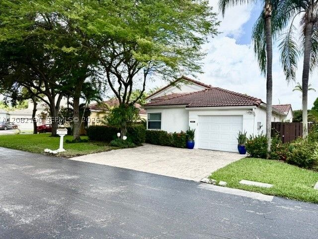 Property Photo: 11837 SW 93rd Ter FL 33186