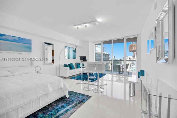 Property Photo:  475 Brickell Ave 5010  FL 33131 