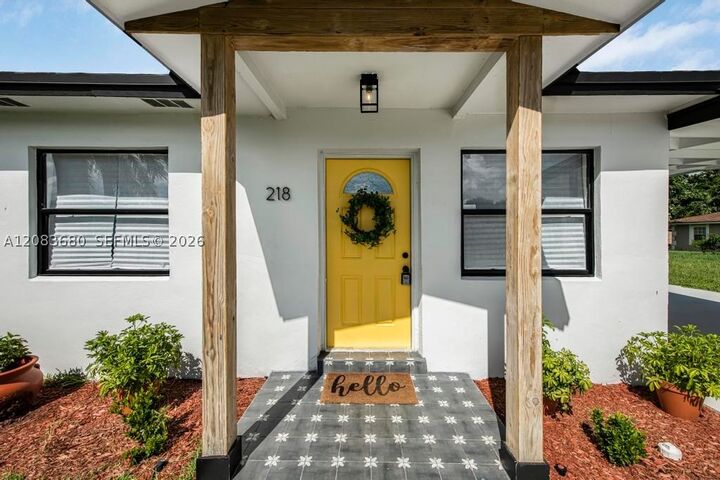Property Photo:  218 SW 10th Ave  FL 33444 