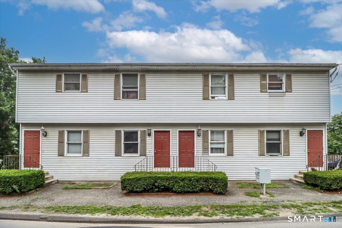 Property Photo:  28 Middle Street 2  CT 06776 