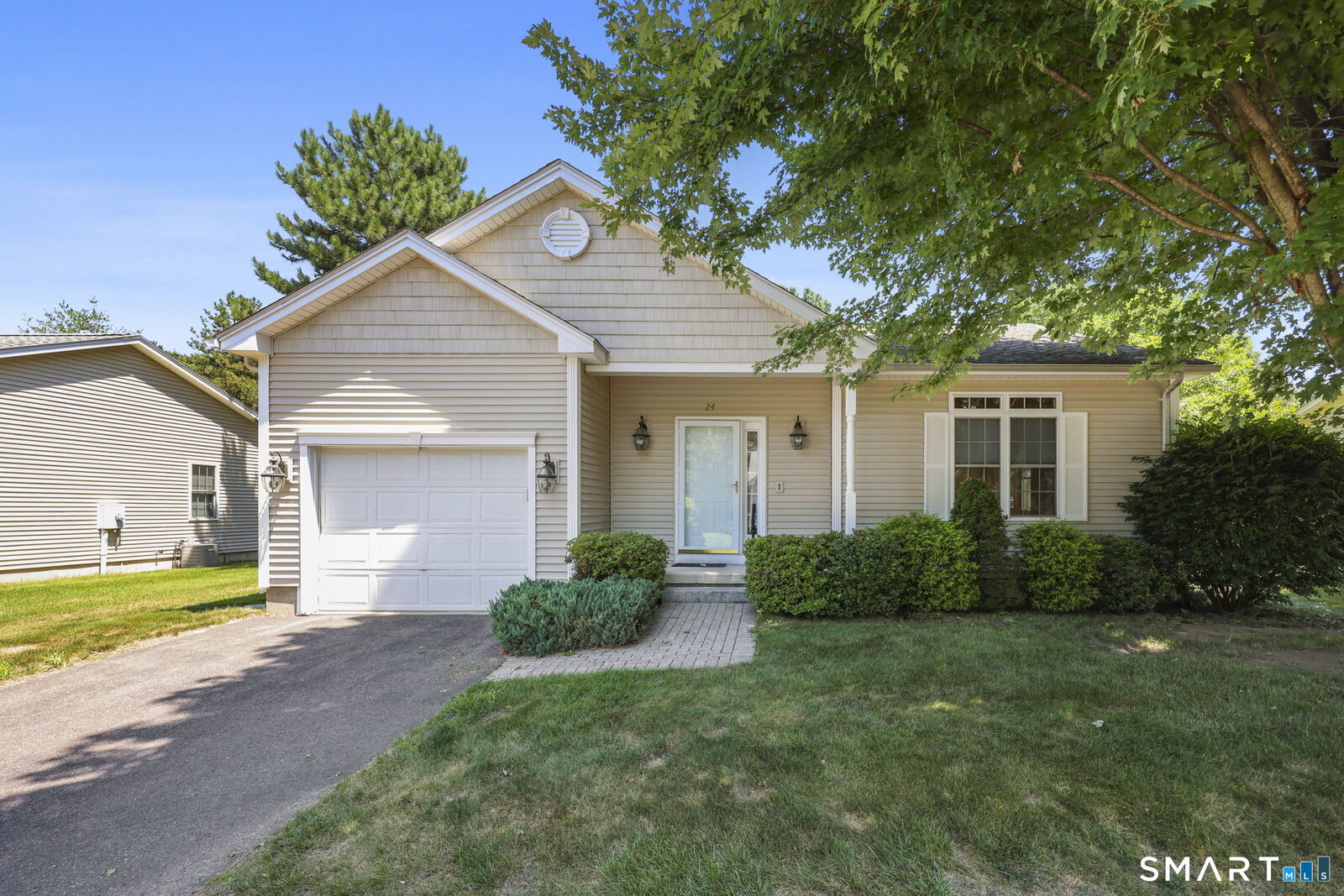 Property Photo:  24 Quail Hollow 24  CT 06082 