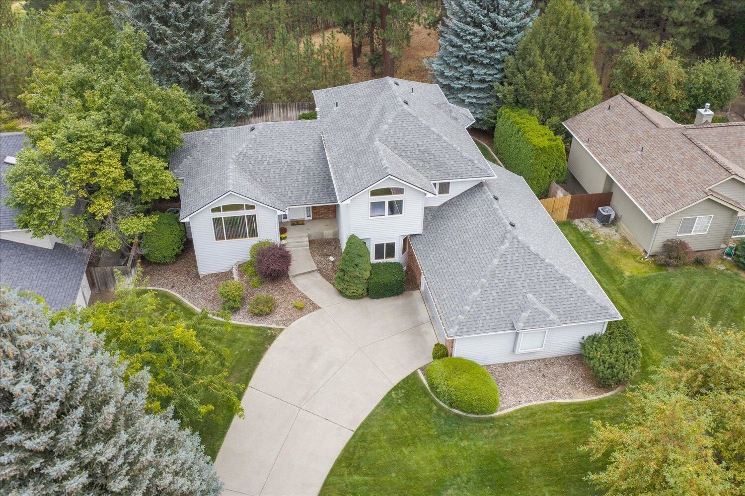 Property Photo:  3817 S Custer St  WA 99223 
