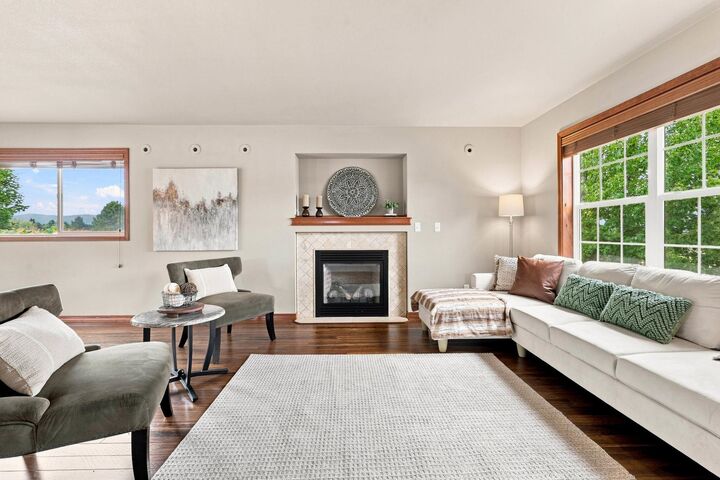 Property Photo: 16204 E 10th Ln WA 99037