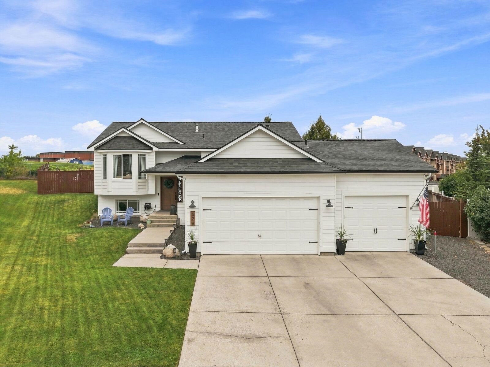 Property Photo: 524 S Moore Ln WA 99037