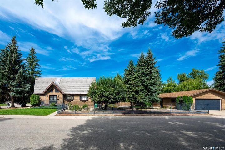 Property Photo:  202 Nordstrum Court  SK S7K 6R7 