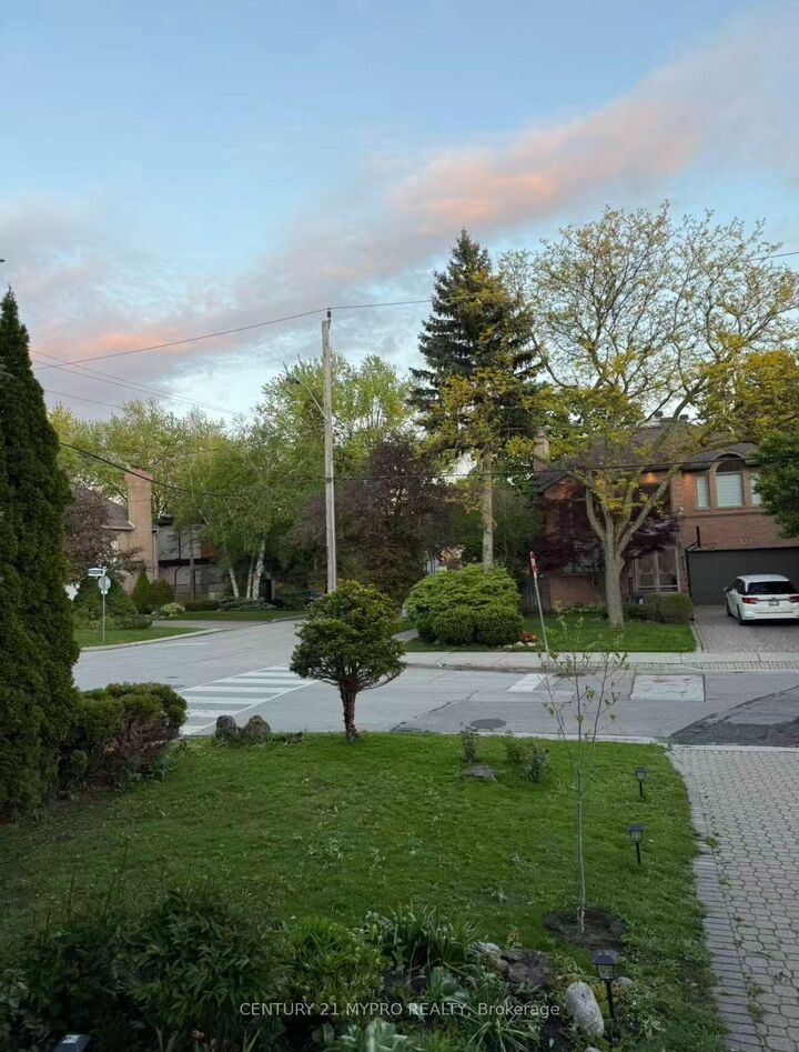 Property Photo: 378 Princess Avenue ON M2N 3S8