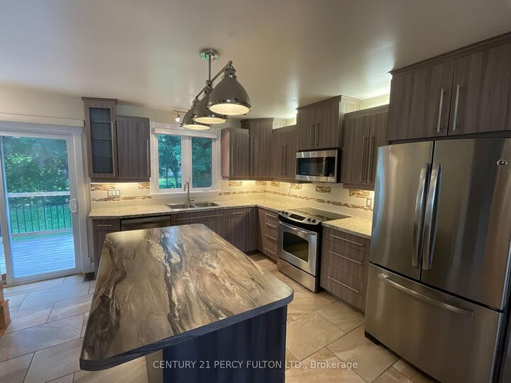 Property Photo: 1060 Bourget Avenue ON K1J 8C2