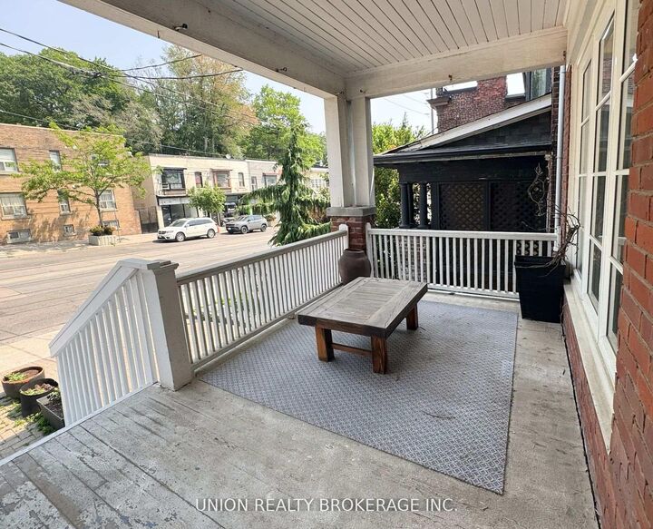 Property Photo:  2471 Queen Street E Main  ON M4E 1H8 