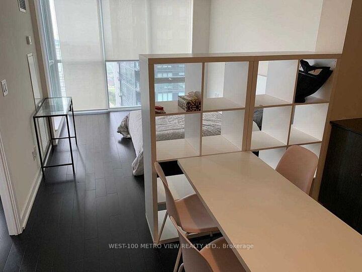 Property Photo: 510 Curran Place 2301 ON L5B 0J8