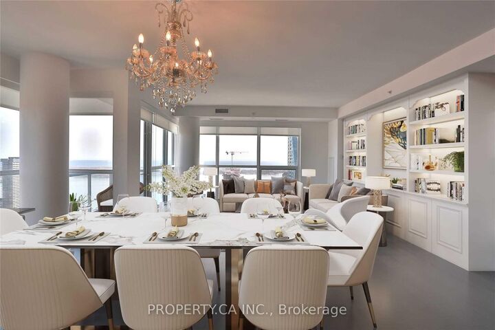 Property Photo:  88 Scott Street 4906  ON M5E 0A9 