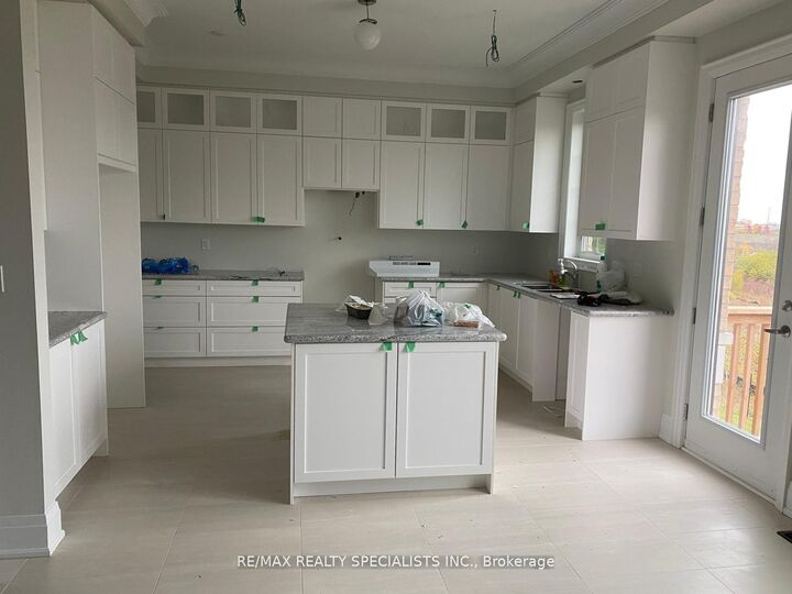 Property Photo:  35 Gerden Drive  ON L4S 1N6 