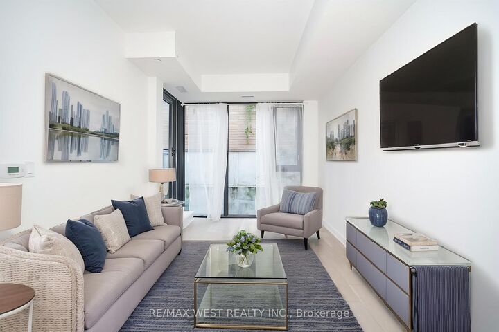 Property Photo:  840 St Clair Avenue W 205  ON M6C 0A4 