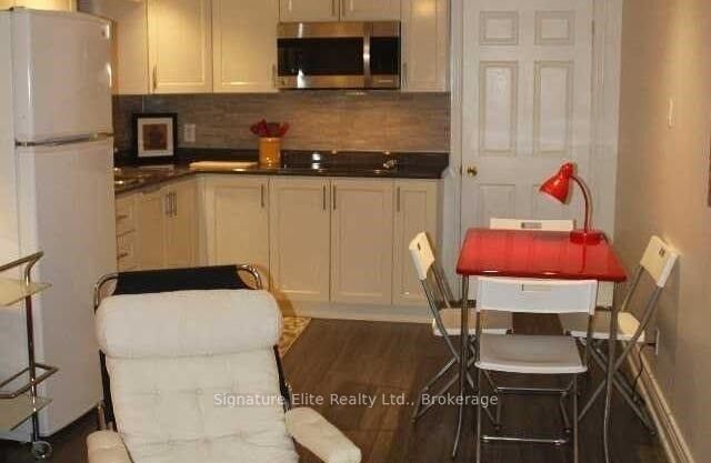 Property Photo:  230 Clonmore Drive Lower  ON M1N 1Y1 