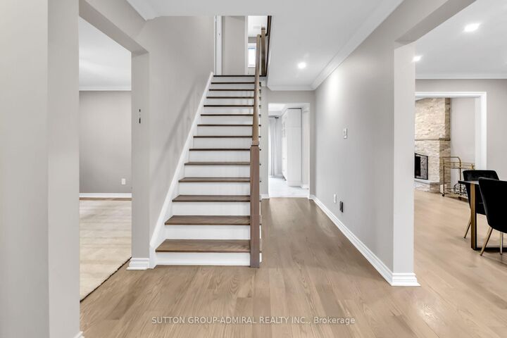 Property Photo:  119 McCabe Crescent Main &Amp 2nd  ON L4J 2S6 