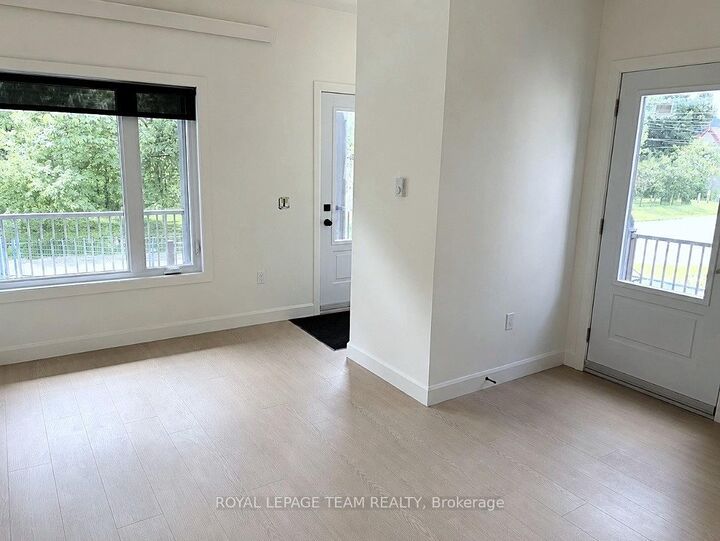 Property Photo:  247B Bradford Street  ON K2B 5Z5 