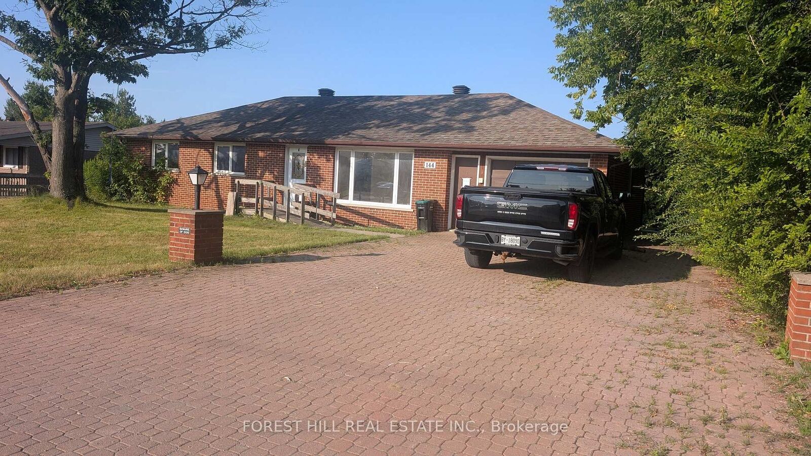 Property Photo:  144 Miller Drive  ON L4N 9X3 