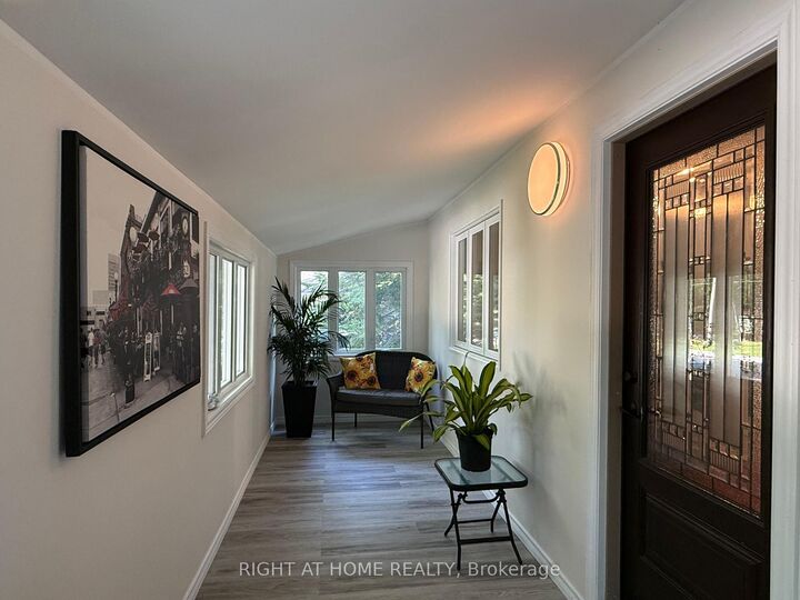 Property Photo:  605 Oxbow Park Drive  ON L9Z 2T9 
