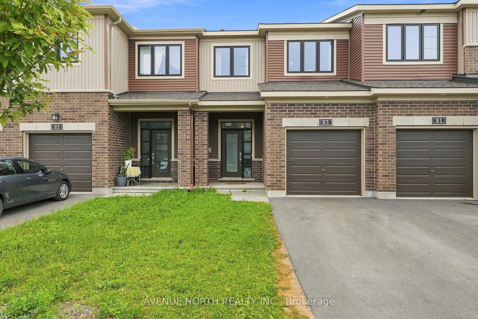Property Photo:  83 Osler Street S  ON K2W 0K8 